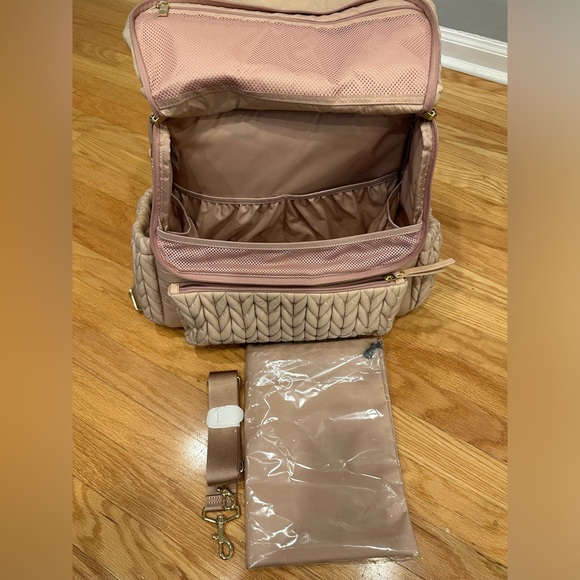 Happ Brand Diaper Bag - Picture 4 of 7